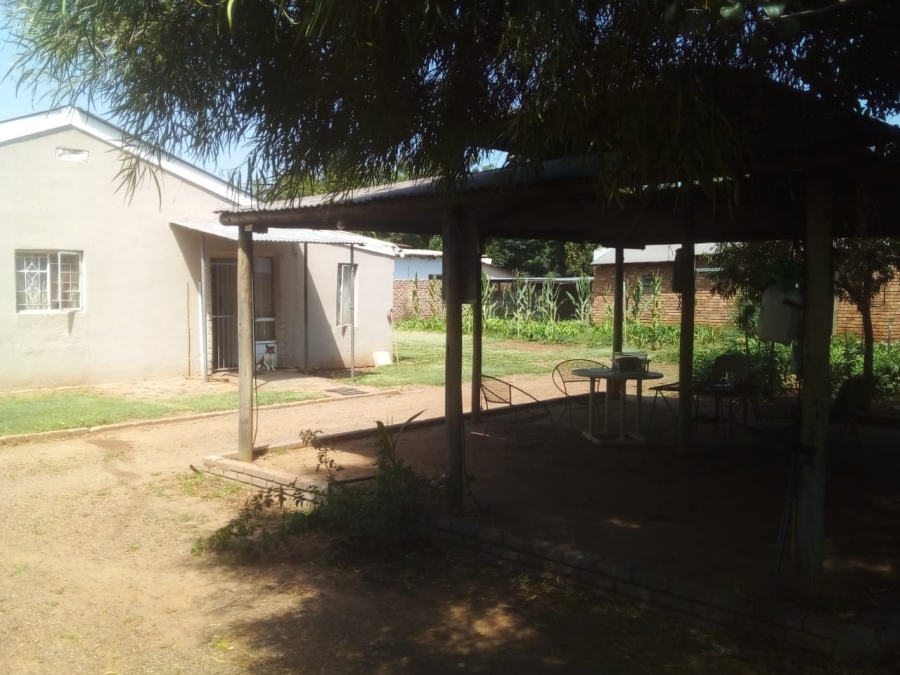 2 Bedroom Property for Sale in Christiana North West